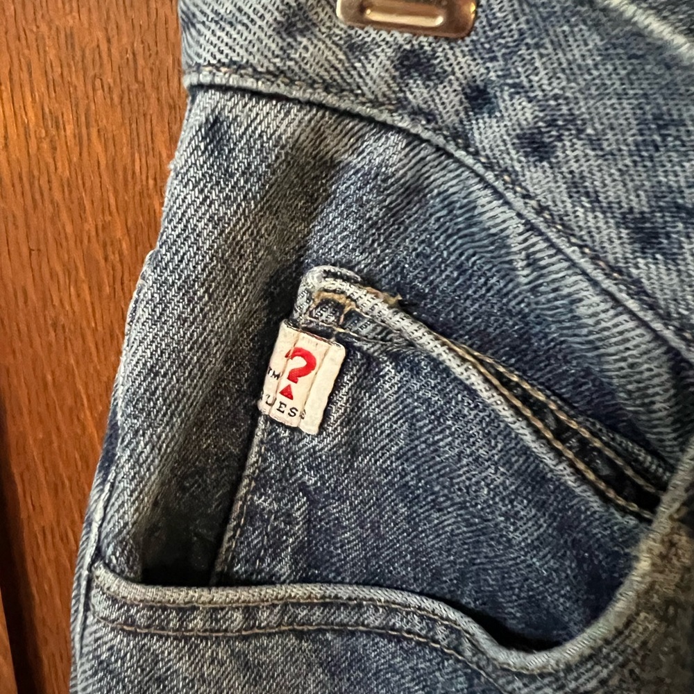 Authentic Vintage Guess high rise jeans. - Picture 5 of 5